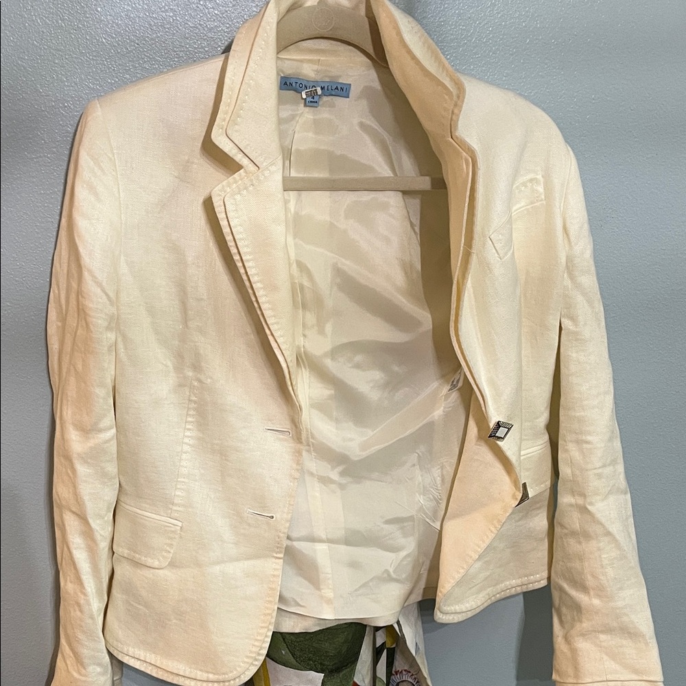 ANTONIO MELANI Elegant Cream Blazer